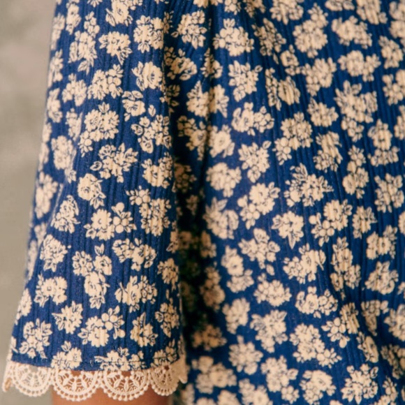 Sezane Clea Shirt Floral Crinkle Size Small French Top Blouse Romantic Lace Trim - Picture 15 of 16